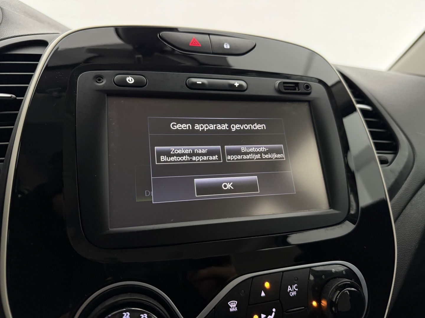 Renault Captur 0.9 TCe Limited | Clima | Cruise | LED | Keyless | Parkeersens.