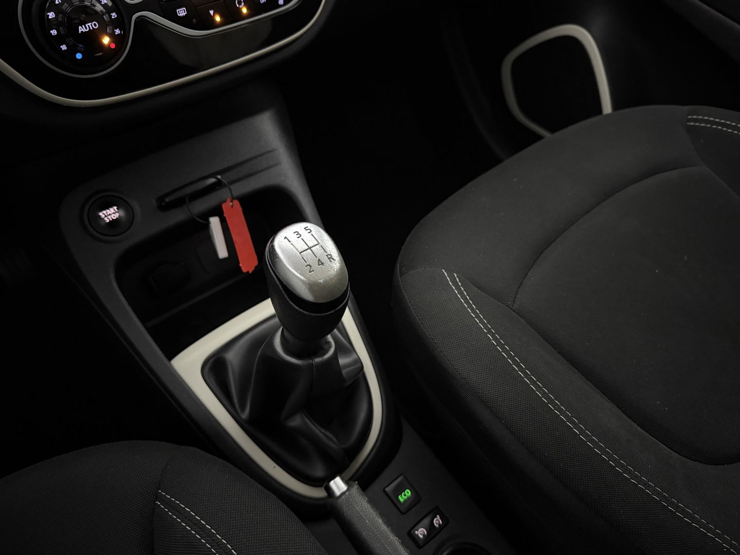 Renault Captur 0.9 TCe Limited | Clima | Cruise | LED | Keyless | Parkeersens.