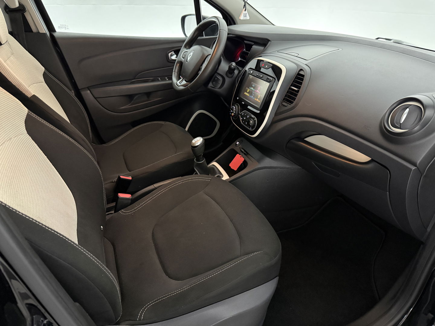 Renault Captur 0.9 TCe Limited | Clima | Cruise | LED | Keyless | Parkeersens.