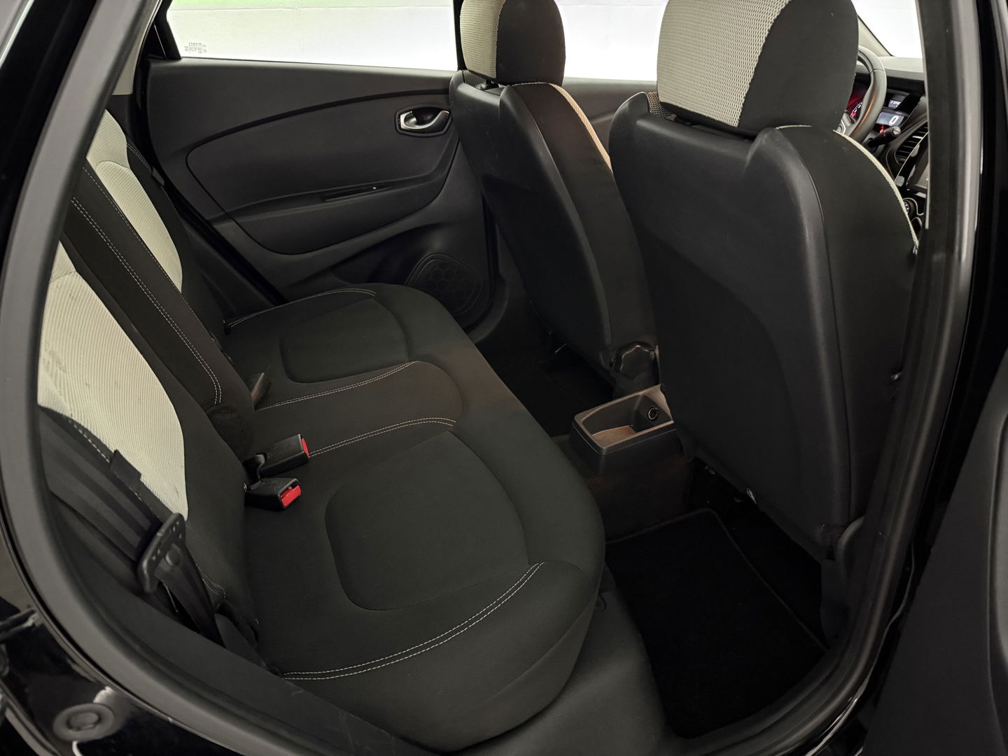 Renault Captur 0.9 TCe Limited | Clima | Cruise | LED | Keyless | Parkeersens.