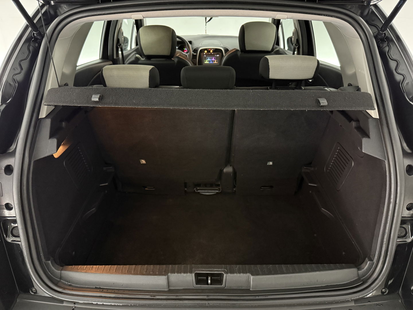 Renault Captur 0.9 TCe Limited | Clima | Cruise | LED | Keyless | Parkeersens.