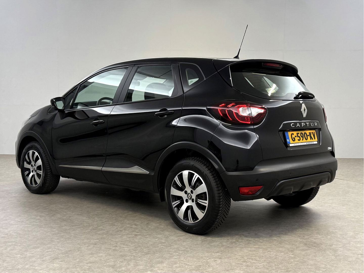 Renault Captur 0.9 TCe Limited | Clima | Cruise | LED | Keyless | Parkeersens.