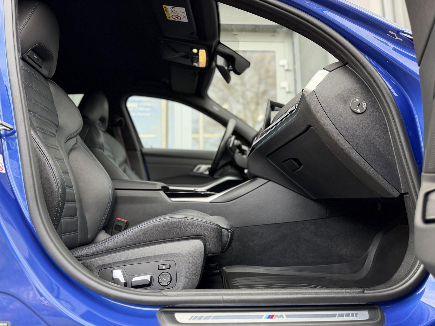 BMW 3-serie 320e High Ex. M-Sport Pro |M-Seats|Memory|Ad. M onderstel|19"|Cam|HiFi