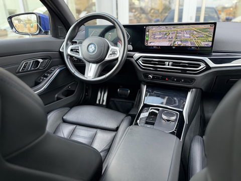 BMW 3-serie 320e High Ex. M-Sport Pro |M-Seats|Memory|Ad. M onderstel|19"|Cam|HiFi