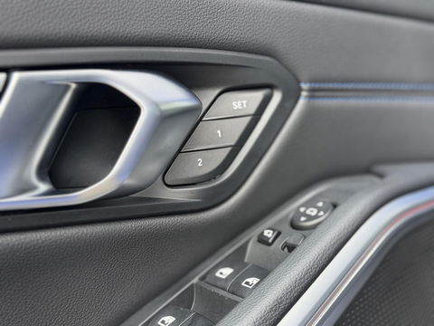 BMW 3-serie 320e High Ex. M-Sport Pro |M-Seats|Memory|Ad. M onderstel|19"|Cam|HiFi