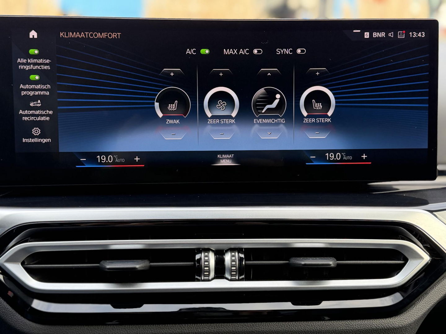 BMW 3-serie 320e High Ex. M-Sport Pro |M-Seats|Memory|Ad. M onderstel|19"|Cam|HiFi