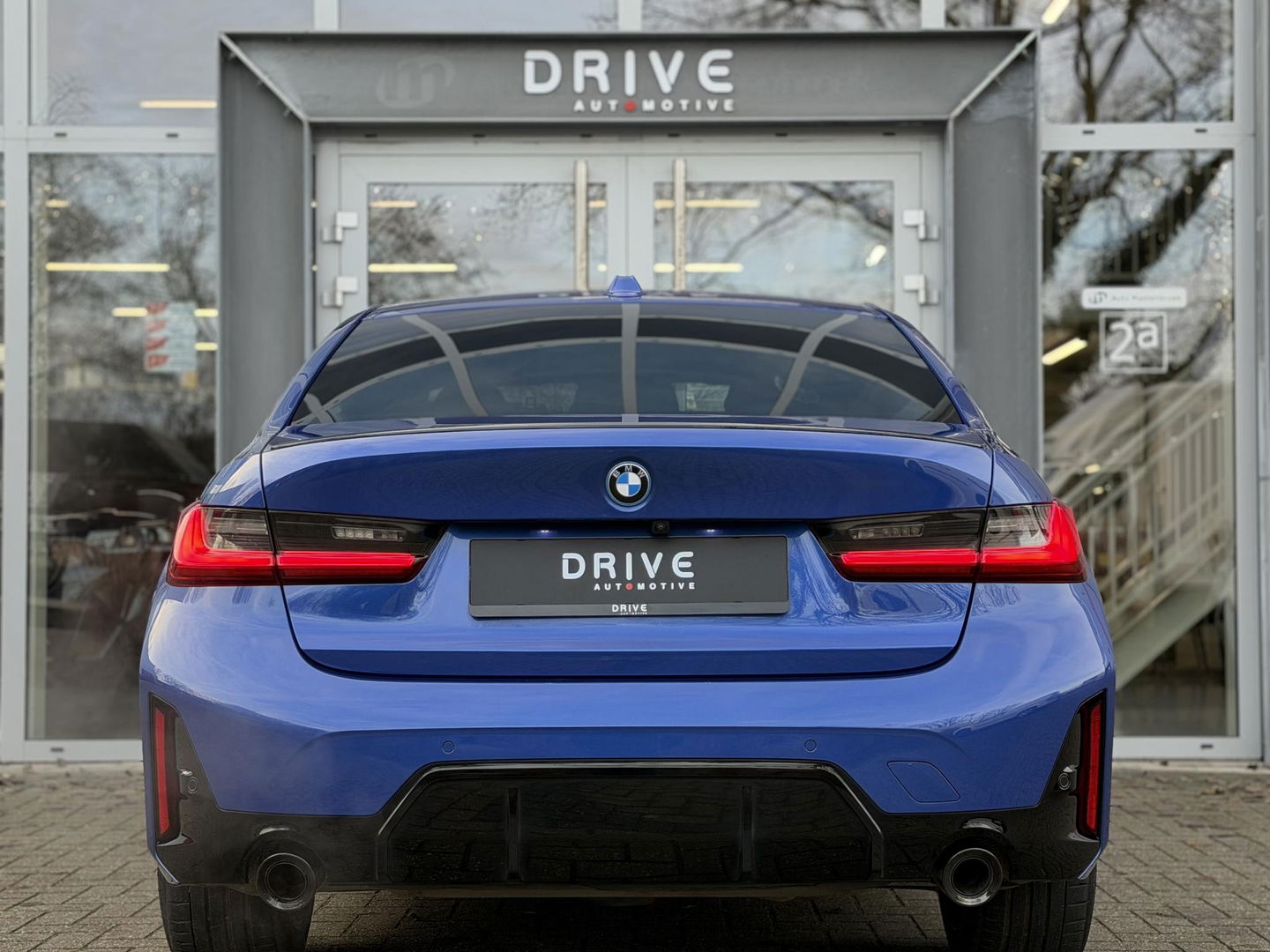 BMW 3-serie 320e High Ex. M-Sport Pro |M-Seats|Memory|Ad. M onderstel|19"|Cam|HiFi