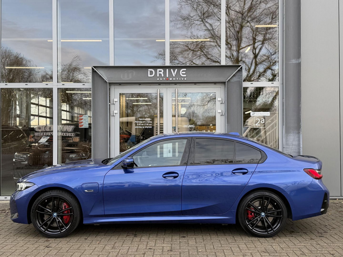 BMW 3-serie 320e High Ex. M-Sport Pro |M-Seats|Memory|Ad. M onderstel|19"|Cam|HiFi