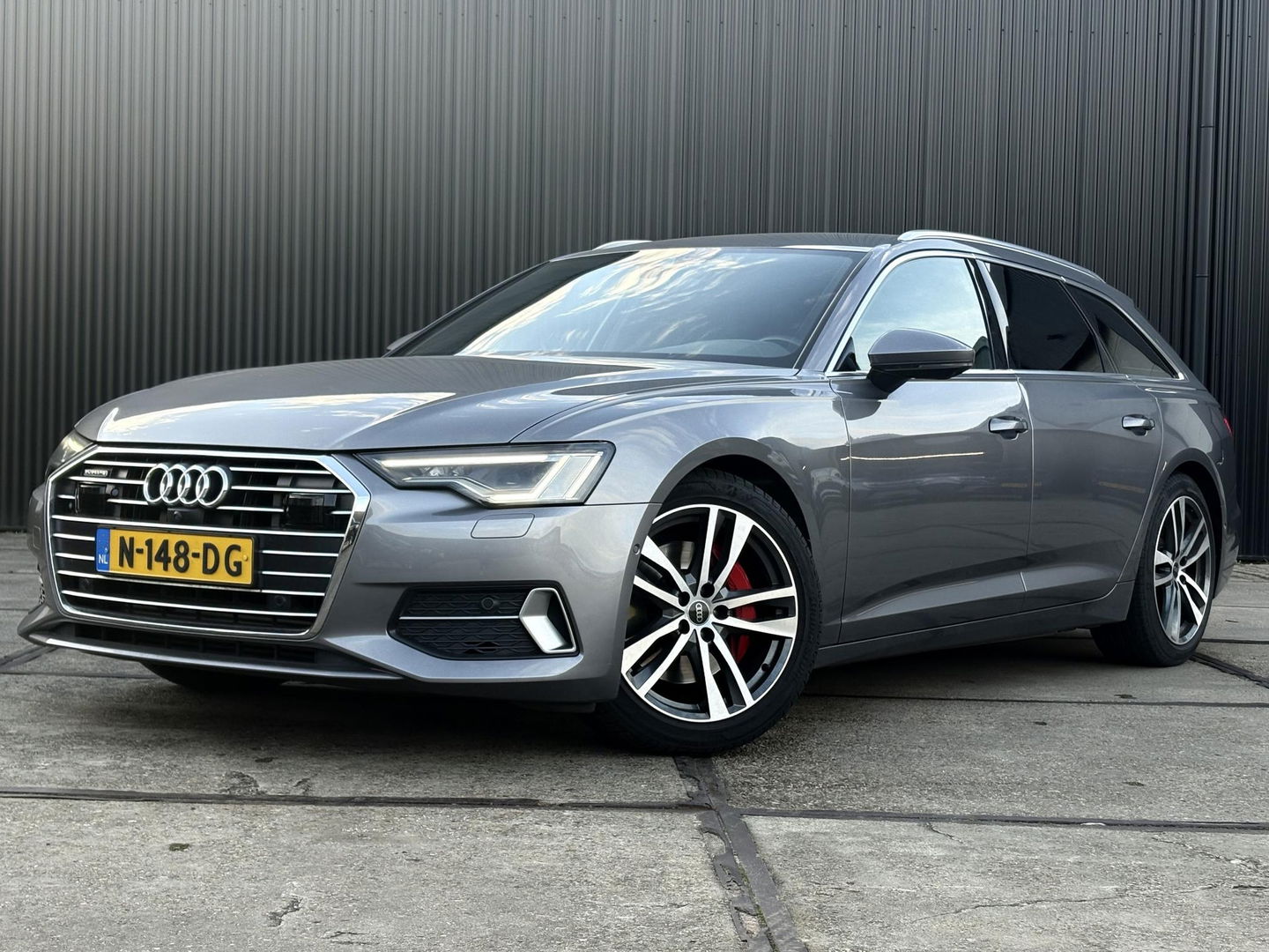 Audi A6 Avant 50 TDI QUATTRO SPORT S LINE | TREKHAAK | MATRIX LED | 360 | STOELVERWARMING