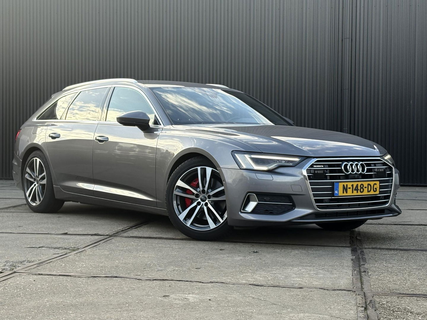 Audi A6 Avant 50 TDI QUATTRO SPORT S LINE | TREKHAAK | MATRIX LED | 360 | STOELVERWARMING