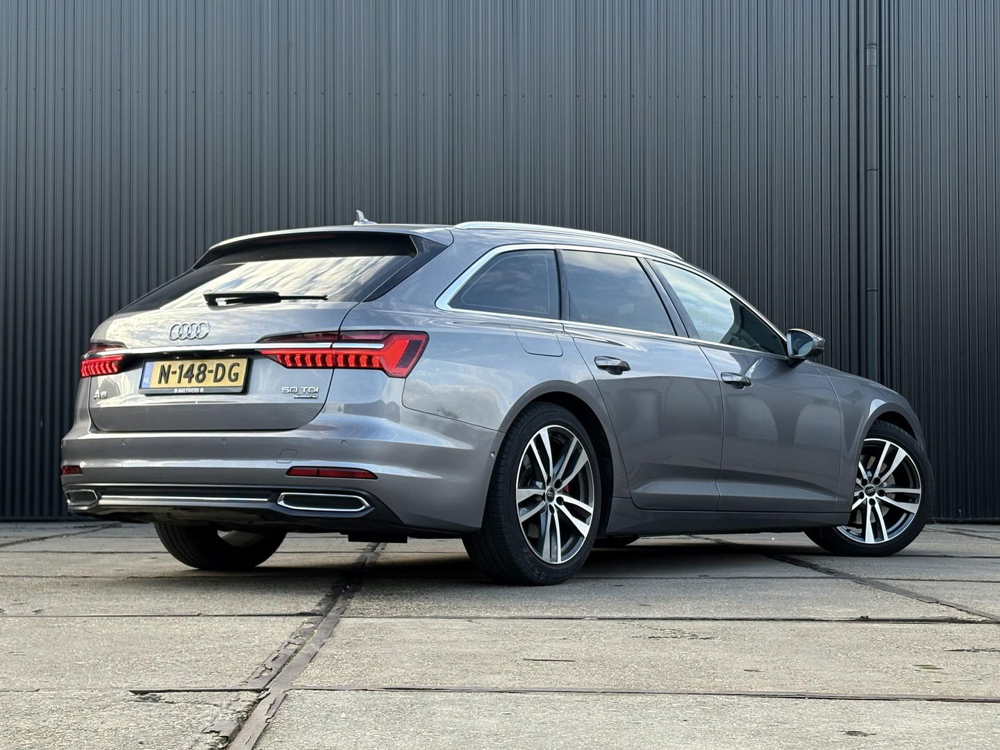 Audi A6 Avant 50 TDI QUATTRO SPORT S LINE | TREKHAAK | MATRIX LED | 360 | STOELVERWARMING