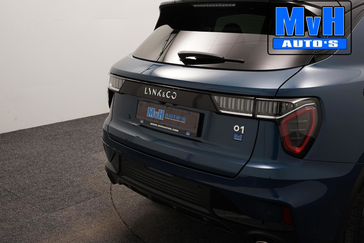 Lynk & Co 01 1.5 Plug-in Hybride|FULL BLACK XL|360°CAM|NAP