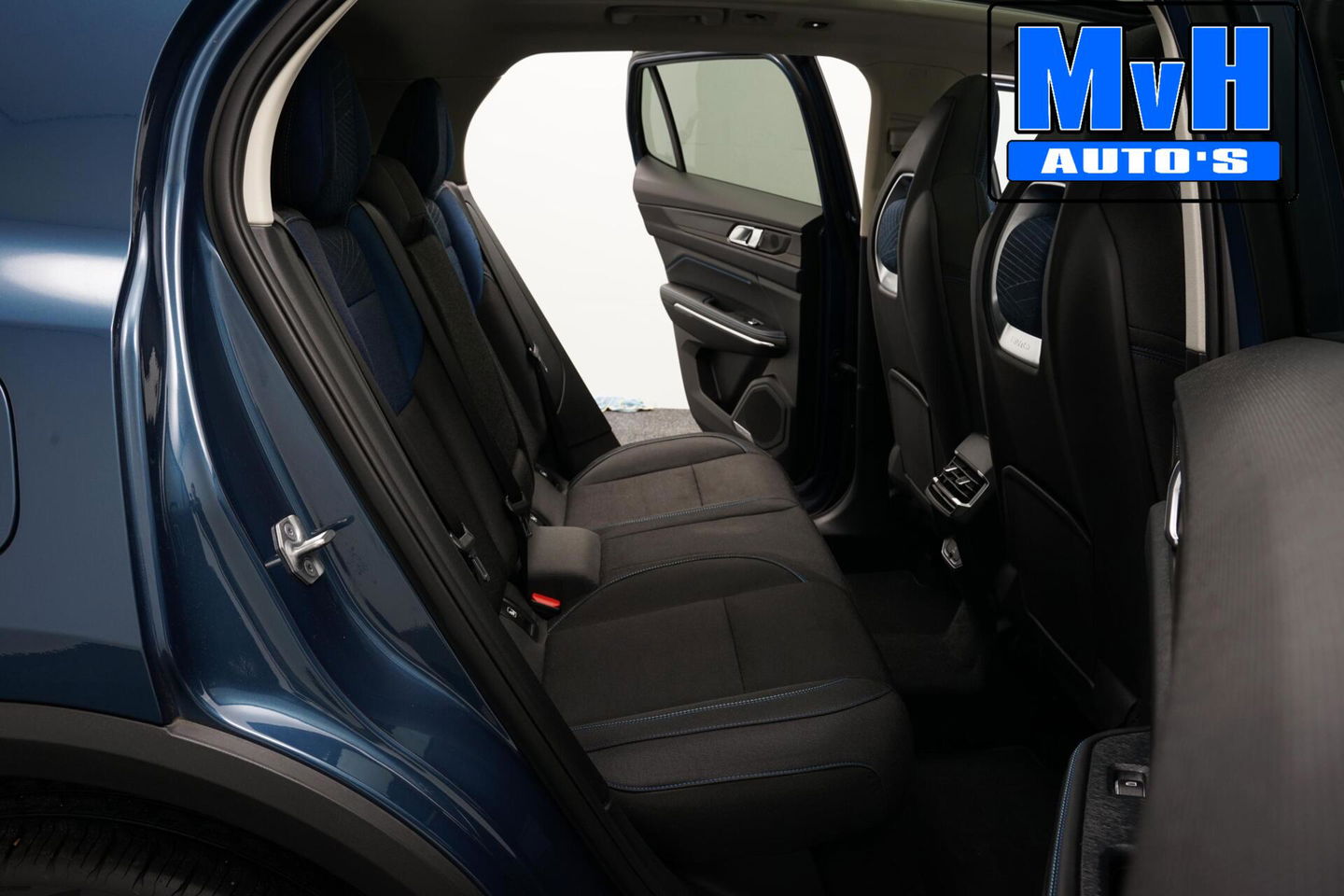 Lynk & Co 01 1.5 Plug-in Hybride|FULL BLACK XL|360°CAM|NAP