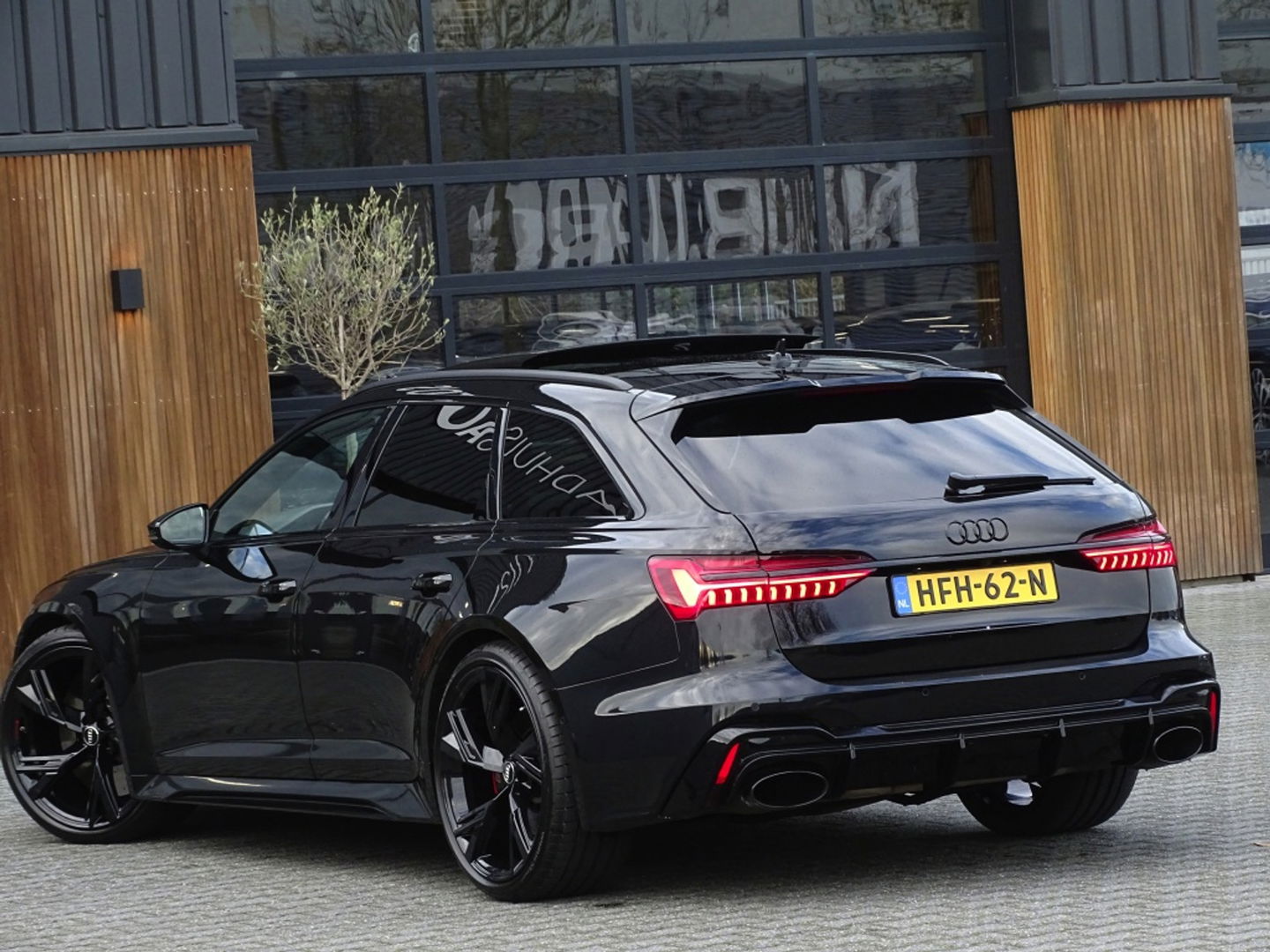 Audi RS6 Avant TFSI V8 731PK quattro carbon / B&O / Laser