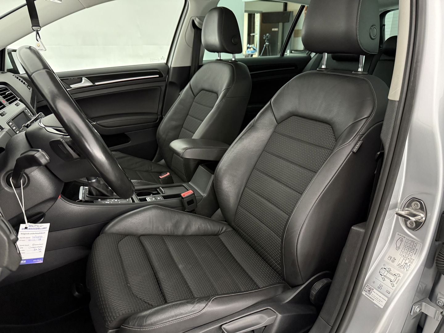 Volkswagen Golf 1.4 TSI R-Line | Camera | Cruise | Clima | Massage | Stoelverw. | Parkeersens. | NAP