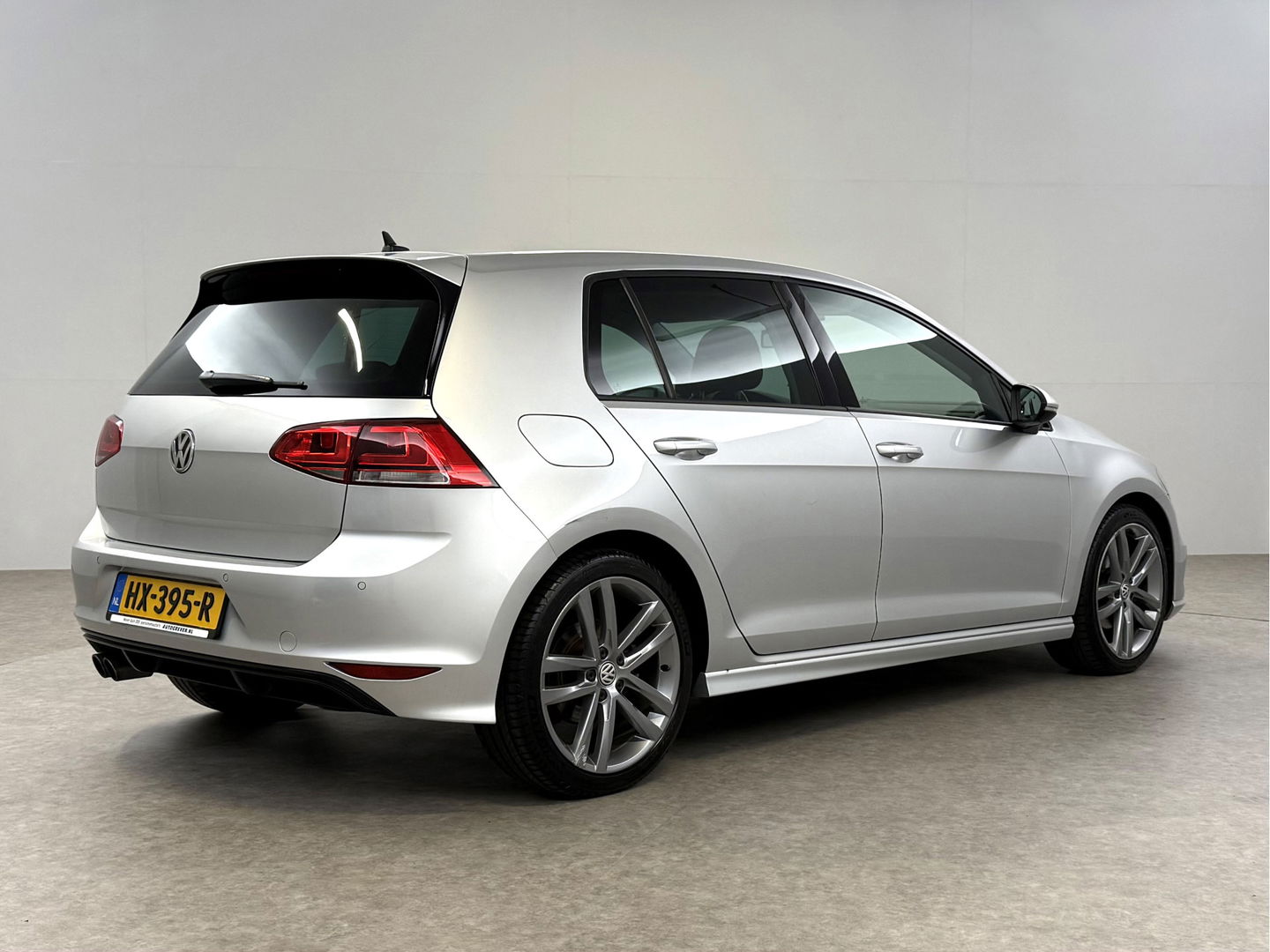 Volkswagen Golf 1.4 TSI R-Line | Camera | Cruise | Clima | Massage | Stoelverw. | Parkeersens. | NAP