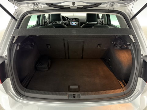 Volkswagen Golf 1.4 TSI R-Line | Camera | Cruise | Clima | Massage | Stoelverw. | Parkeersens. | NAP