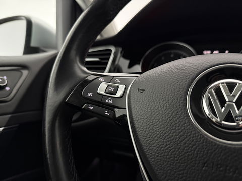 Volkswagen Golf 1.4 TSI R-Line | Camera | Cruise | Clima | Massage | Stoelverw. | Parkeersens. | NAP