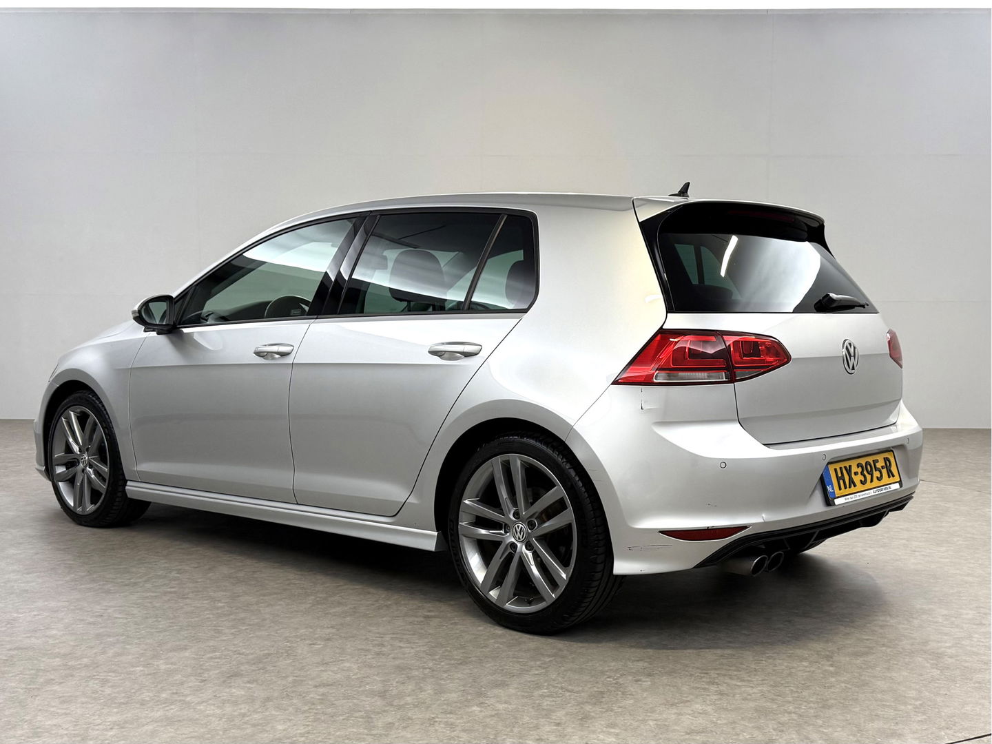 Volkswagen Golf 1.4 TSI R-Line | Camera | Cruise | Clima | Massage | Stoelverw. | Parkeersens. | NAP