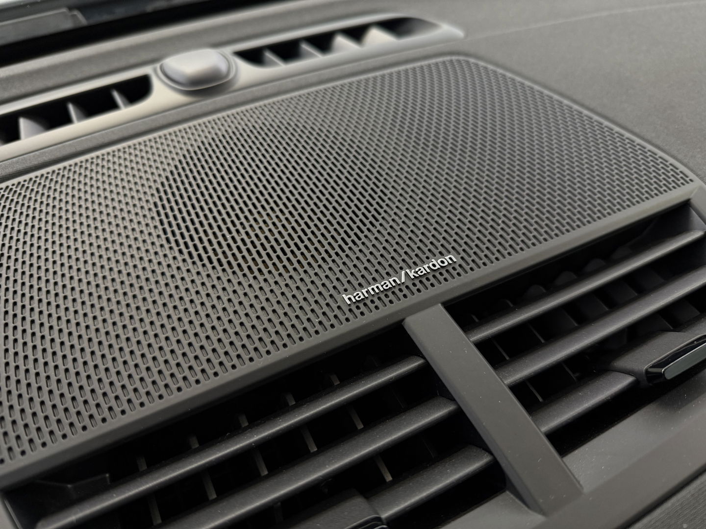 Polestar 2 Long Range Dual Motor 78kWh Launch Edition | SOH 93% | Snelladen | H/K | Pano | Virtual | Memory | Adap. Cruise | 360° Cam | Stoel/Stuur verw. | Trekh. | Keyless | Carplay