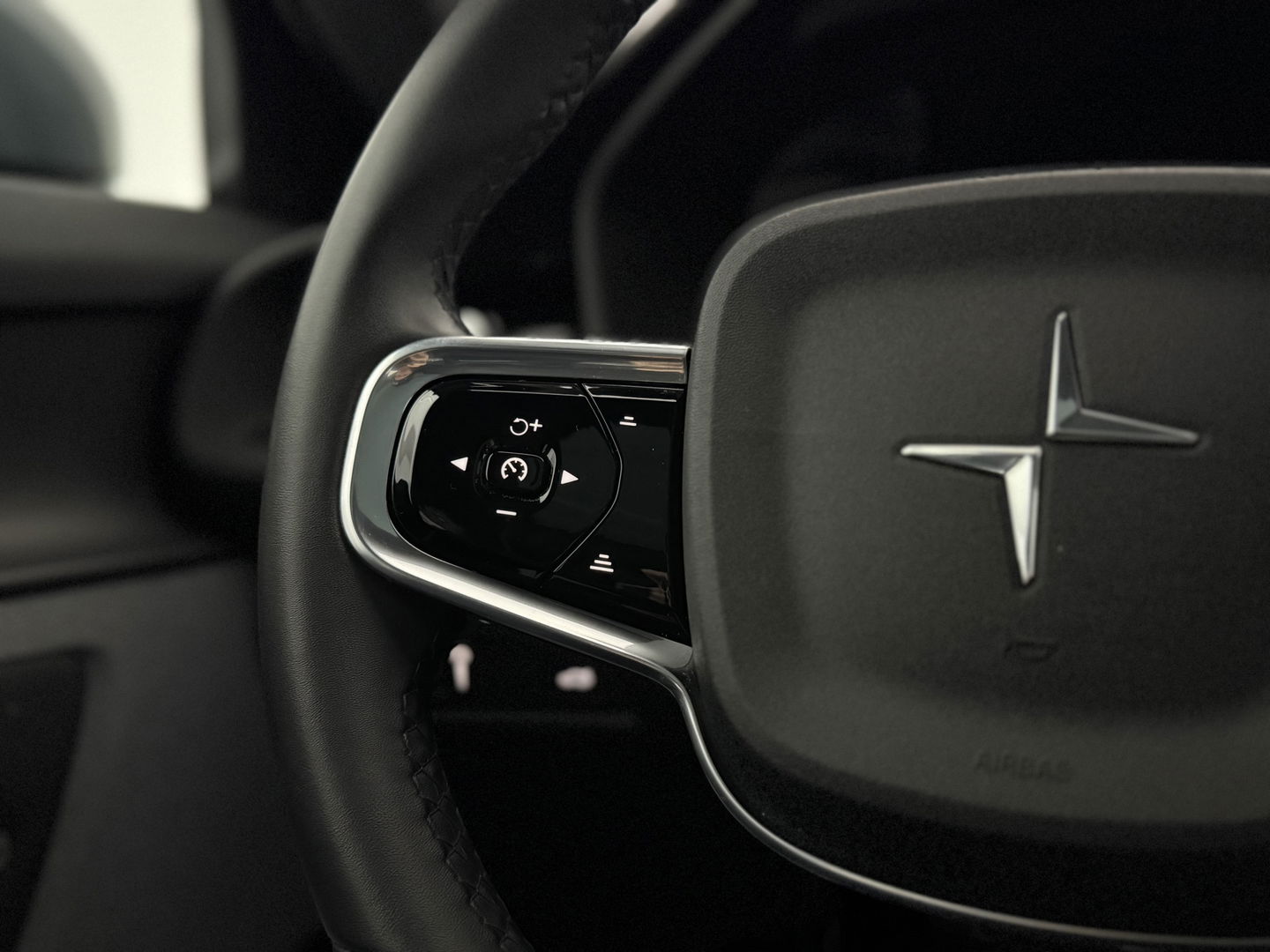 Polestar 2 Long Range Dual Motor 78kWh Launch Edition | SOH 93% | Snelladen | H/K | Pano | Virtual | Memory | Adap. Cruise | 360° Cam | Stoel/Stuur verw. | Trekh. | Keyless | Carplay