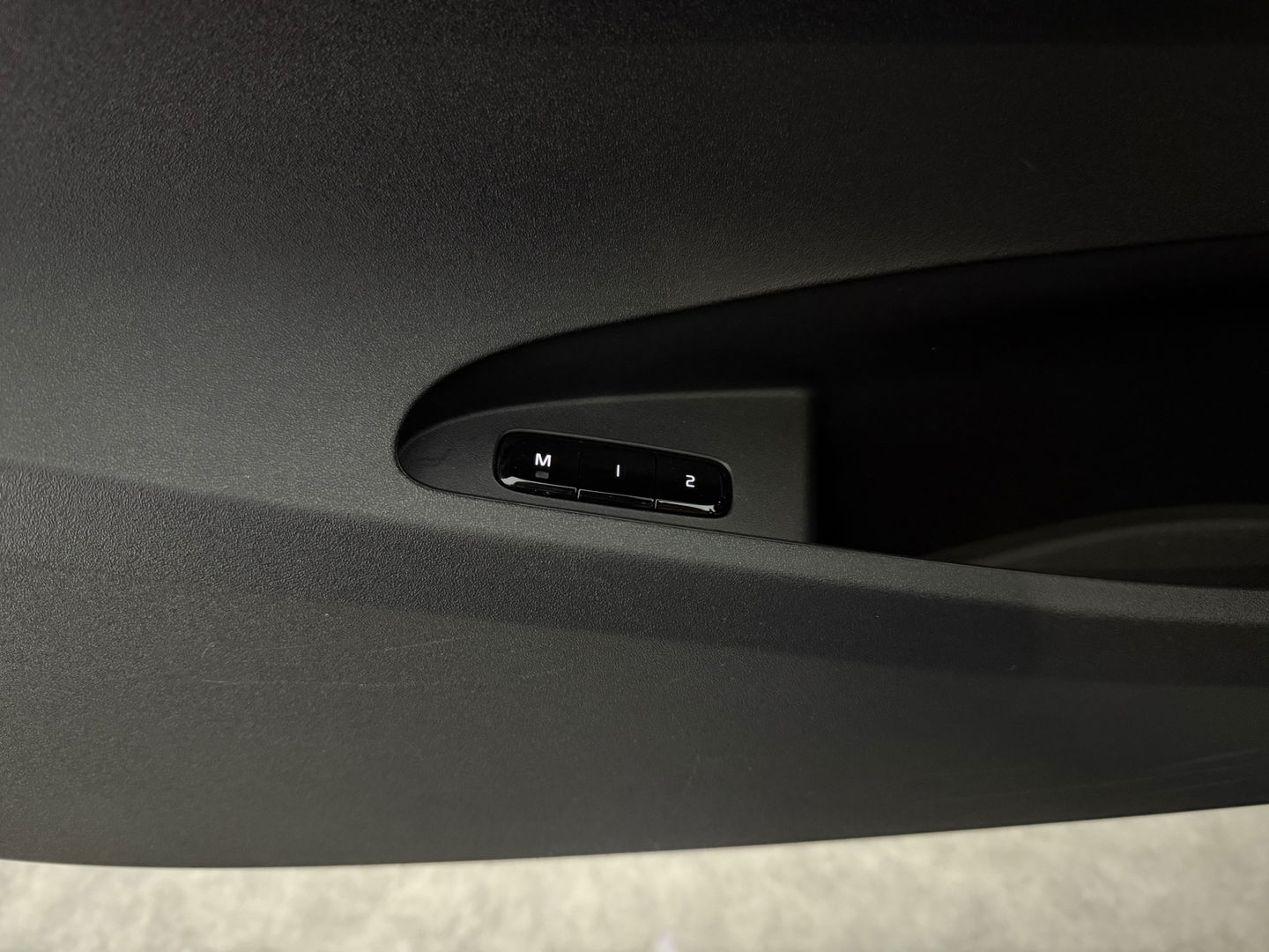 Polestar 2 Long Range Dual Motor 78kWh Launch Edition | SOH 93% | Snelladen | H/K | Pano | Virtual | Memory | Adap. Cruise | 360° Cam | Stoel/Stuur verw. | Trekh. | Keyless | Carplay