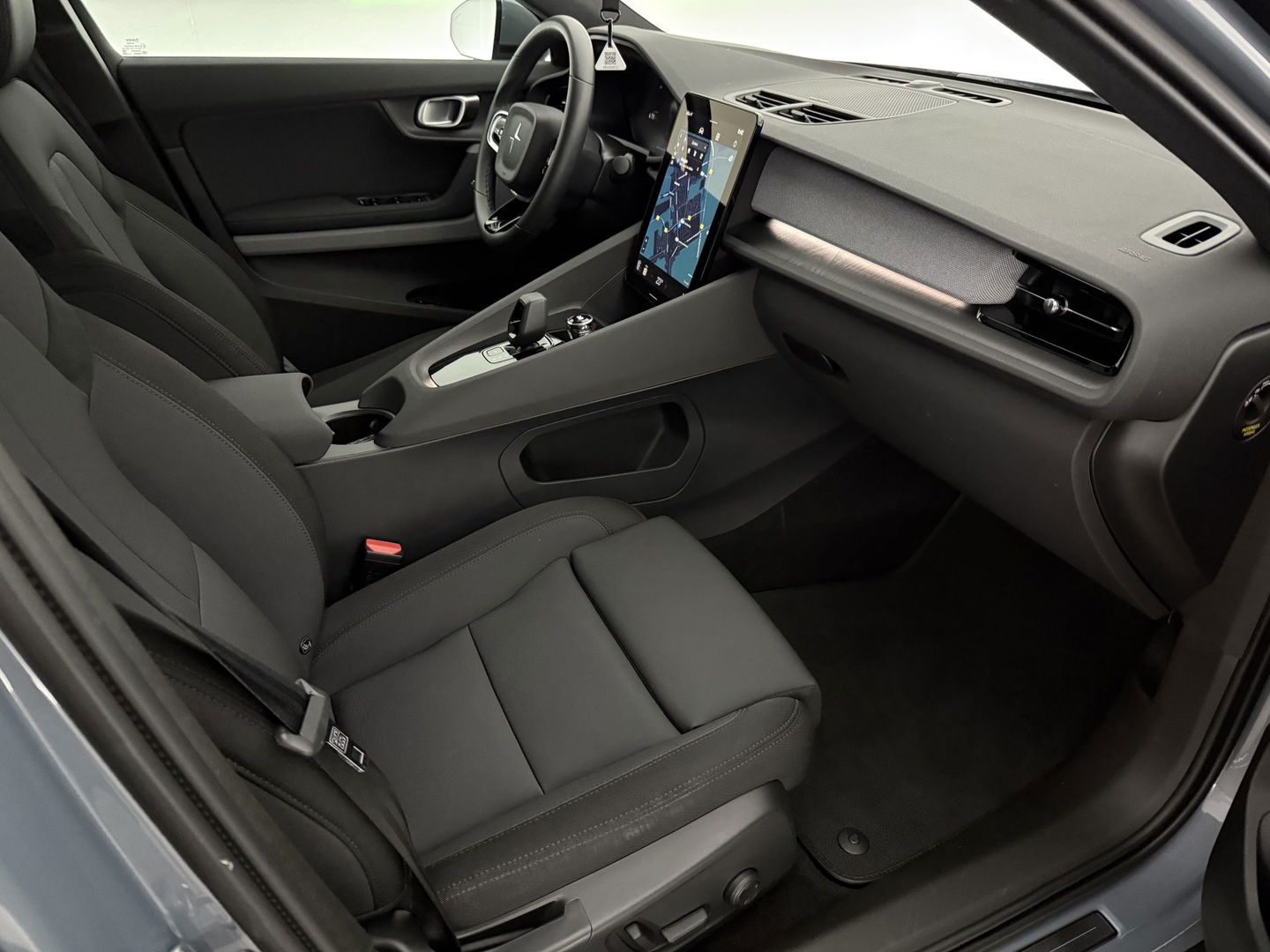 Polestar 2 Long Range Dual Motor 78kWh Launch Edition | SOH 93% | Snelladen | H/K | Pano | Virtual | Memory | Adap. Cruise | 360° Cam | Stoel/Stuur verw. | Trekh. | Keyless | Carplay