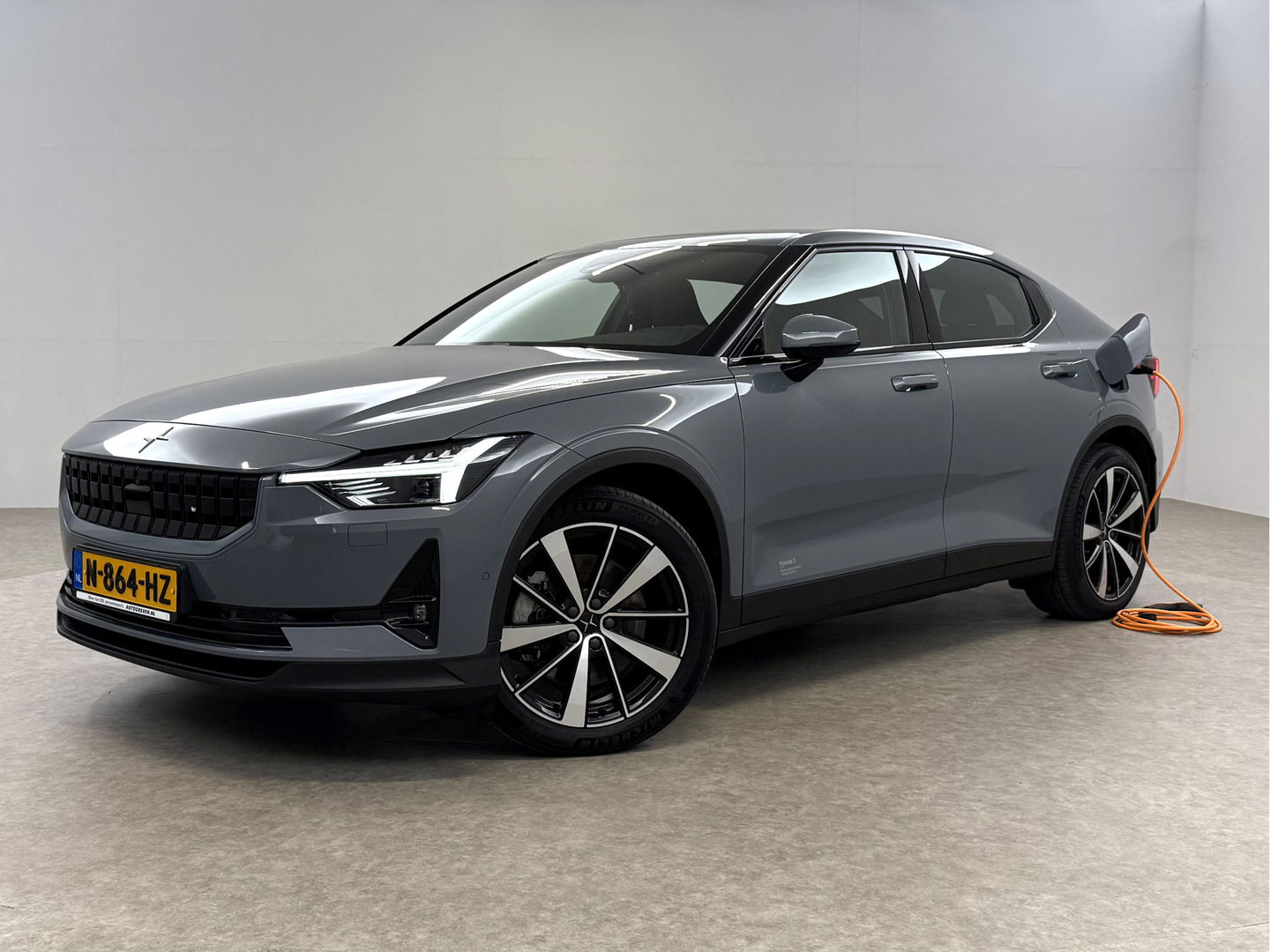 Polestar 2 Long Range Dual Motor 78kWh Launch Edition | SOH 93% | Snelladen | H/K | Pano | Virtual | Memory | Adap. Cruise | 360° Cam | Stoel/Stuur verw. | Trekh. | Keyless | Carplay