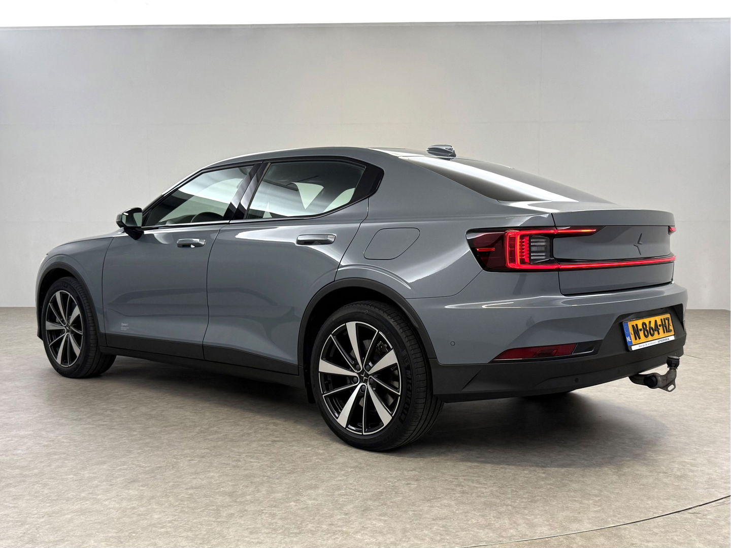Polestar 2 Long Range Dual Motor 78kWh Launch Edition | SOH 93% | Snelladen | H/K | Pano | Virtual | Memory | Adap. Cruise | 360° Cam | Stoel/Stuur verw. | Trekh. | Keyless | Carplay