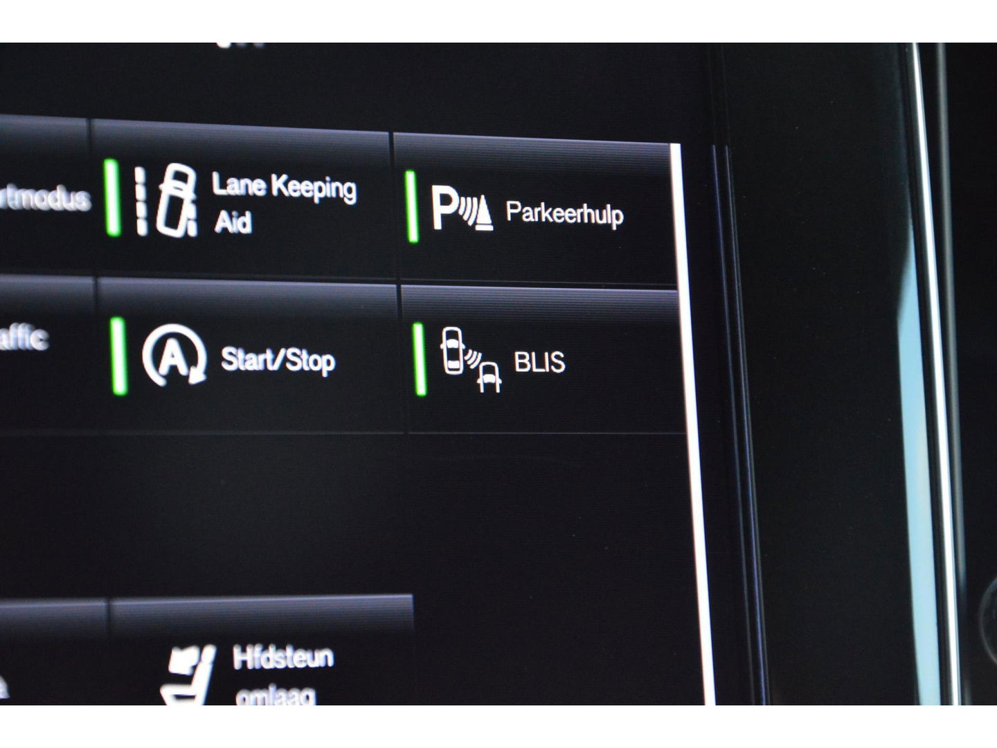 Volvo V60 Cross Country B5 AWD | Pilot-Assist | BLIS | Stoel + Stuur Verwarmd | Camera | Dealer onderhouden |