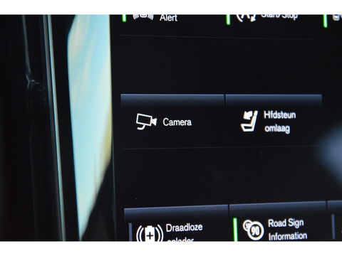 Volvo V60 Cross Country B5 AWD | Pilot-Assist | BLIS | Stoel + Stuur Verwarmd | Camera | Dealer onderhouden |