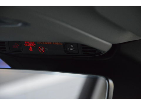 Volvo V60 Cross Country B5 AWD | Pilot-Assist | BLIS | Stoel + Stuur Verwarmd | Camera | Dealer onderhouden |