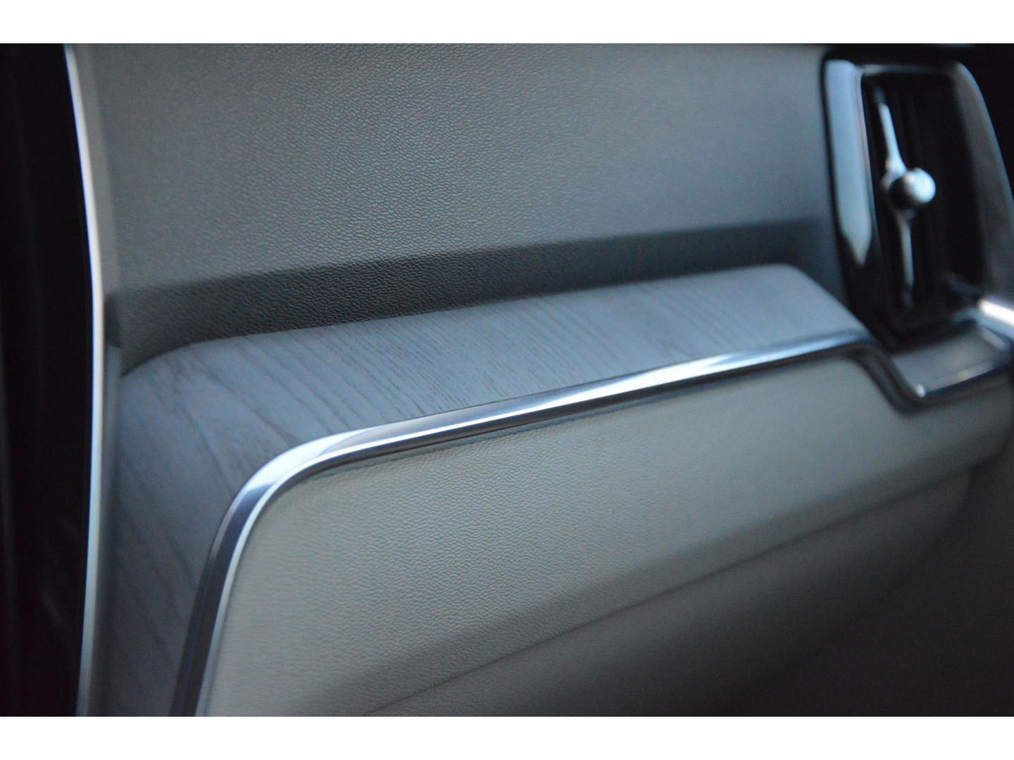 Volvo V60 Cross Country B5 AWD | Pilot-Assist | BLIS | Stoel + Stuur Verwarmd | Camera | Dealer onderhouden |