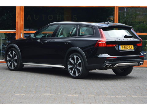 Volvo V60 Cross Country B5 AWD | Pilot-Assist | BLIS | Stoel + Stuur Verwarmd | Camera | Dealer onderhouden |