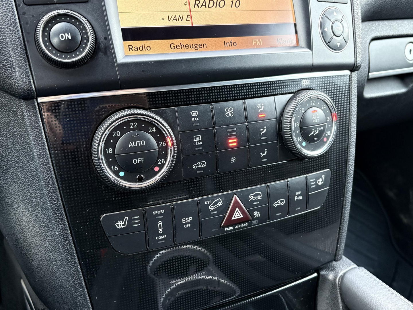 Mercedes-Benz M-Klasse ML 300 V6 205 PK AUT | 3500KG TREKHAAK | AIRMATIC LUCHTVERING | 4MATIC