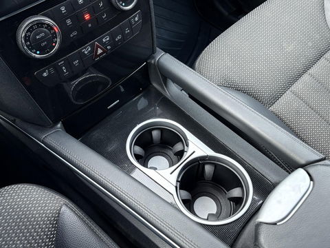 Mercedes-Benz M-Klasse ML 300 V6 205 PK AUT | 3500KG TREKHAAK | AIRMATIC LUCHTVERING | 4MATIC