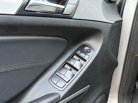 Mercedes-Benz M-Klasse ML 300 V6 205 PK AUT | 3500KG TREKHAAK | AIRMATIC LUCHTVERING | 4MATIC