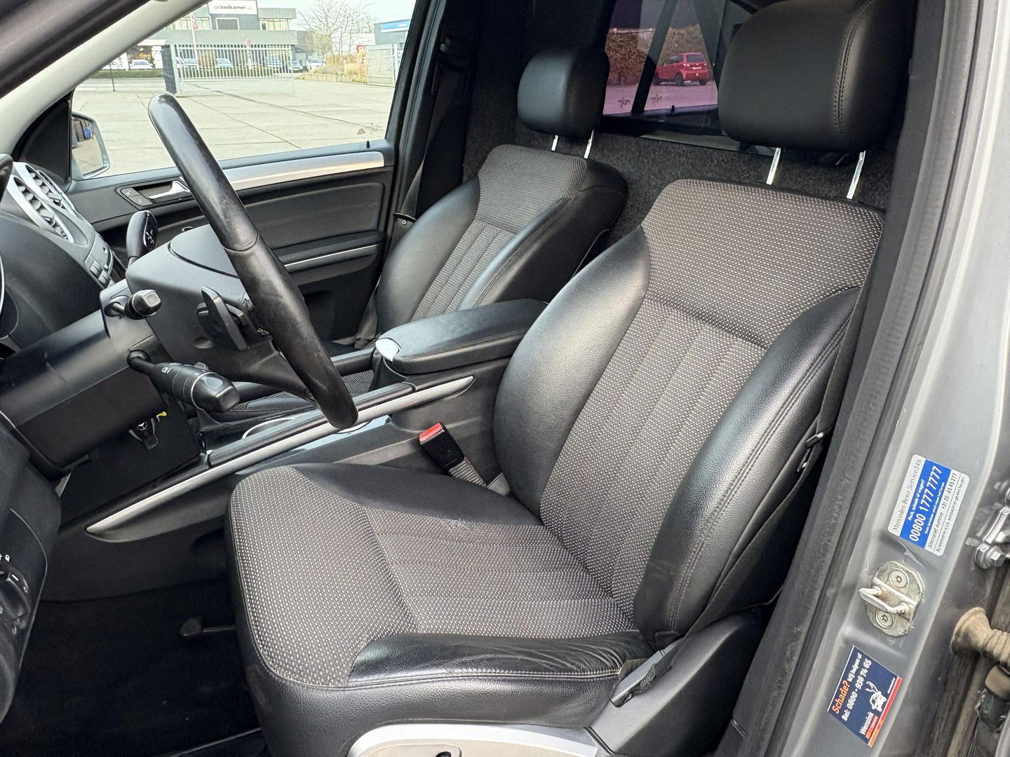 Mercedes-Benz M-Klasse ML 300 V6 205 PK AUT | 3500KG TREKHAAK | AIRMATIC LUCHTVERING | 4MATIC