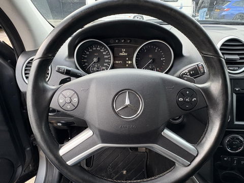 Mercedes-Benz M-Klasse ML 300 V6 205 PK AUT | 3500KG TREKHAAK | AIRMATIC LUCHTVERING | 4MATIC