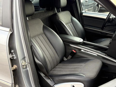 Mercedes-Benz M-Klasse ML 300 V6 205 PK AUT | 3500KG TREKHAAK | AIRMATIC LUCHTVERING | 4MATIC