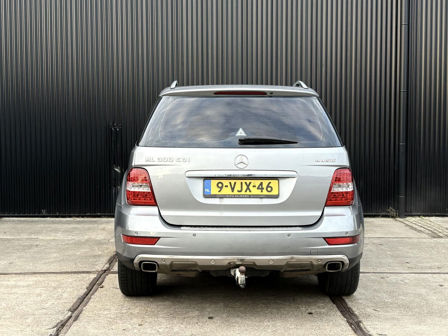 Mercedes-Benz M-Klasse ML 300 V6 205 PK AUT | 3500KG TREKHAAK | AIRMATIC LUCHTVERING | 4MATIC