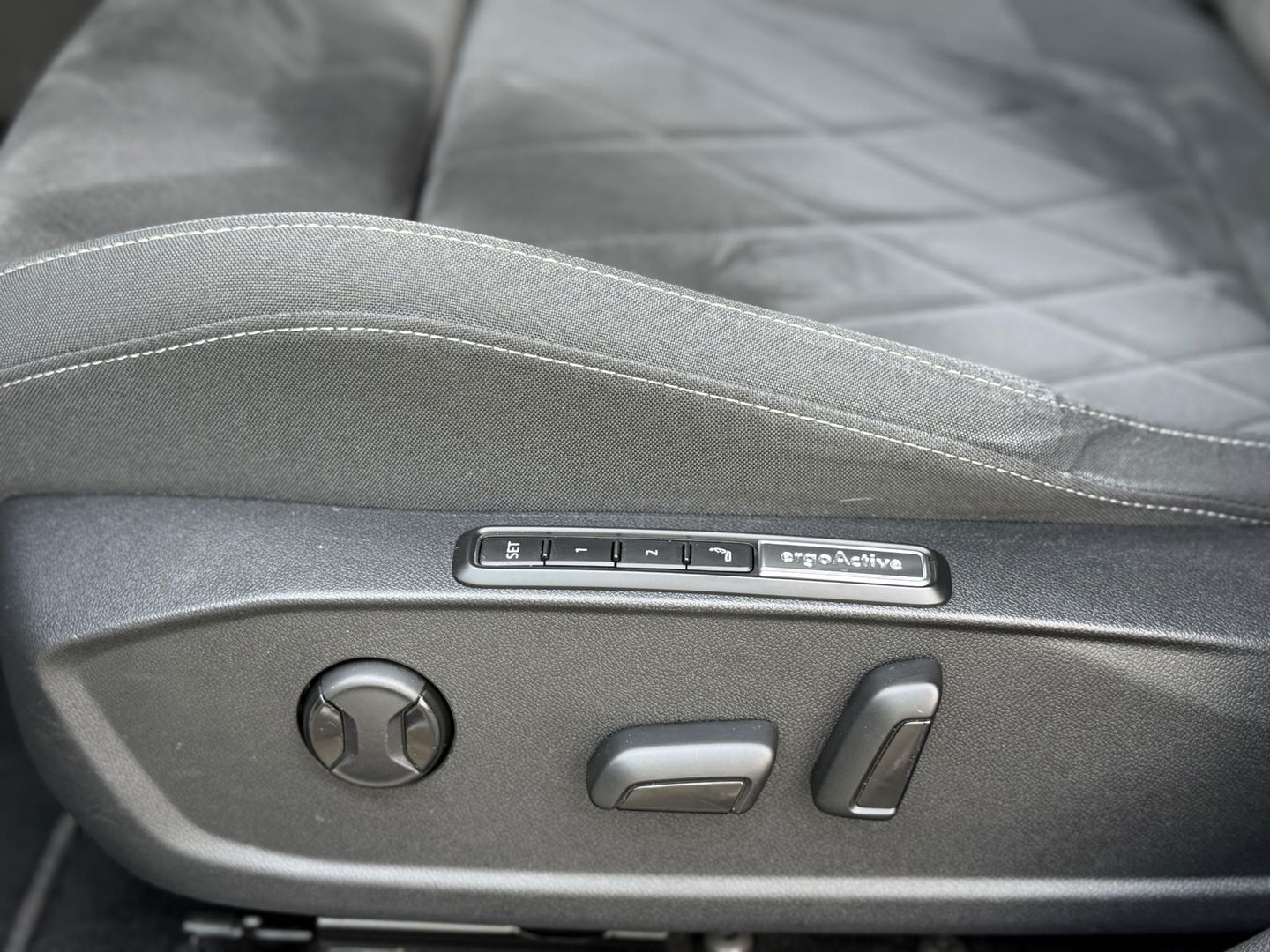 Volkswagen Golf 1.4 eHybrid Style |SOH97%|Carplay|ACC|ErgoActive|Allseason