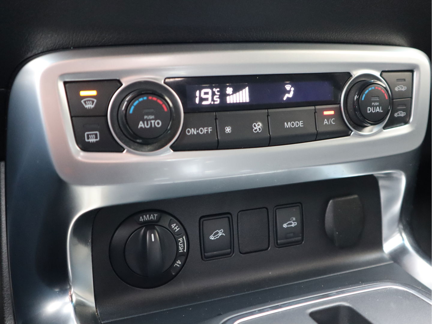 Mercedes-Benz X-Klasse 350 d 4-MATIC 3.0 Euro 6 - Grijs Kenteken - Trekhaak 3,5t KG - Marge