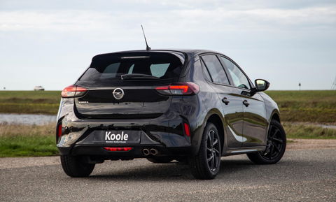 Opel Corsa 1.2 Turbo GS BLACK LINE / APPLE CARPLAY / AUTOMAAT / 360 CAMERA / STOELVERWARMING