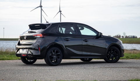 Opel Corsa 1.2 Turbo GS BLACK LINE / APPLE CARPLAY / AUTOMAAT / 360 CAMERA / STOELVERWARMING