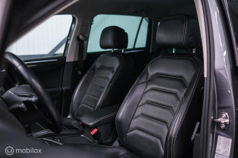 Volkswagen Tiguan 1.4 TSI ACT Highline DSG | LED | Adaptive | Trekhaak | Virtual Cockpit | Stoelverwarming | NAP NL auto |