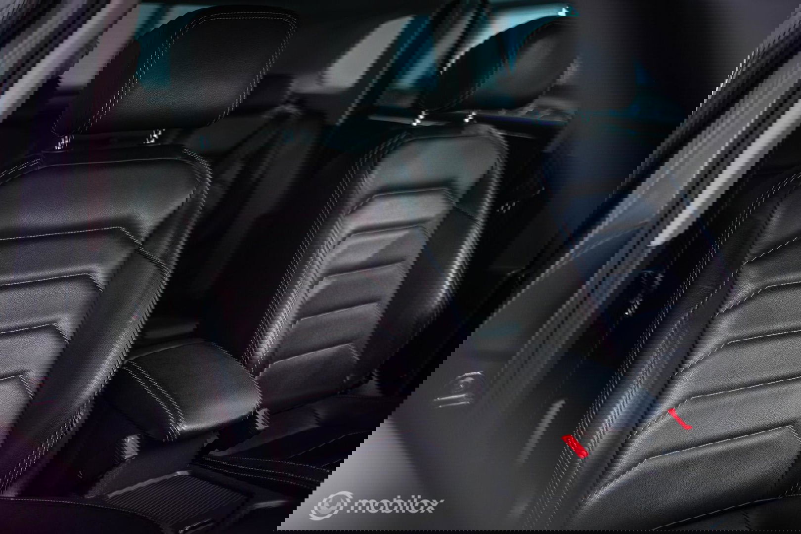 Volkswagen Tiguan 1.4 TSI ACT Highline DSG | LED | Adaptive | Trekhaak | Virtual Cockpit | Stoelverwarming | NAP NL auto |