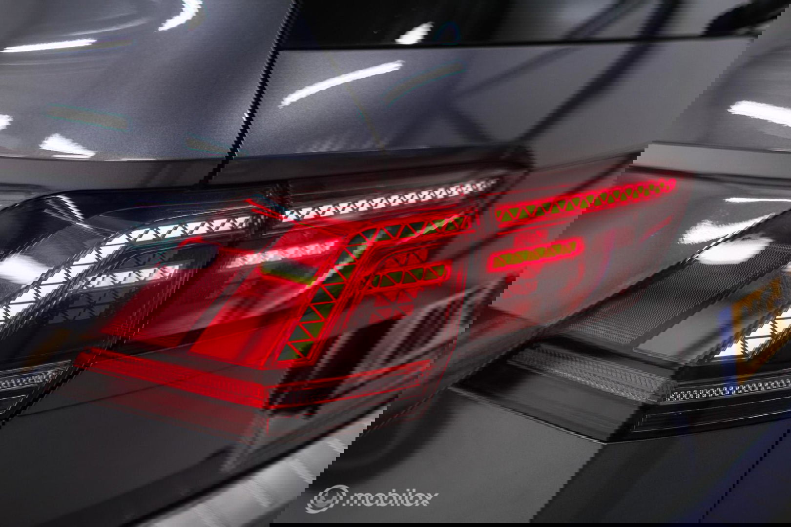 Volkswagen Tiguan 1.4 TSI ACT Highline DSG | LED | Adaptive | Trekhaak | Virtual Cockpit | Stoelverwarming | NAP NL auto |