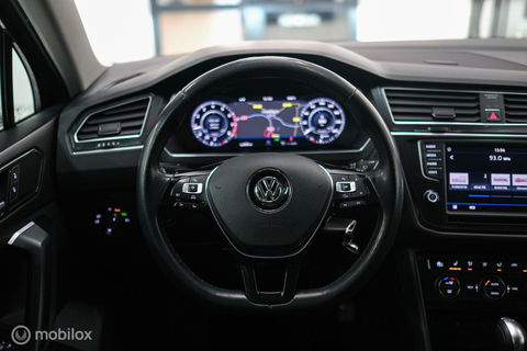 Volkswagen Tiguan 1.4 TSI ACT Highline DSG | LED | Adaptive | Trekhaak | Virtual Cockpit | Stoelverwarming | NAP NL auto |