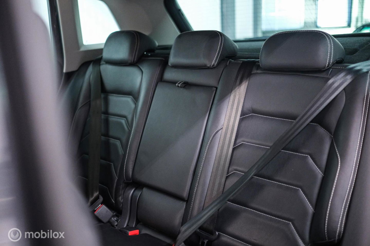 Volkswagen Tiguan 1.4 TSI ACT Highline DSG | LED | Adaptive | Trekhaak | Virtual Cockpit | Stoelverwarming | NAP NL auto |